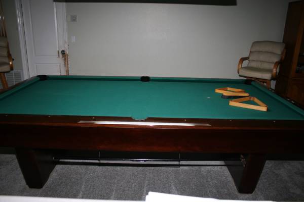 Pool Tables For Listings Tampa Solo Table Movers Medalist Pool Table With Ball Return 3 Piece 1in Slate In Excellent Condition All Mahogany Wood Always Privately Owned Climate Controlled Home